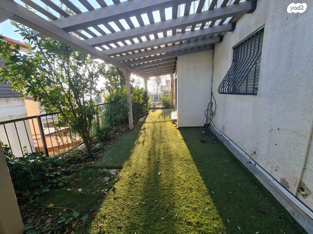 דירת גן, הגולן 16, יצחק רבין, צפת