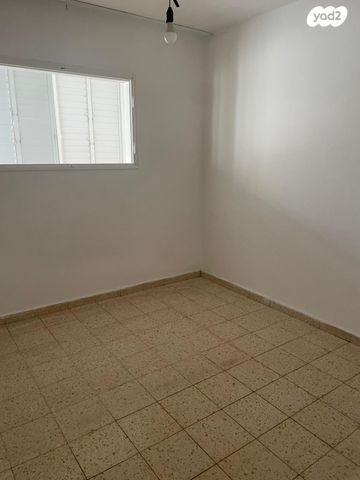 גיורא יוספטל 75