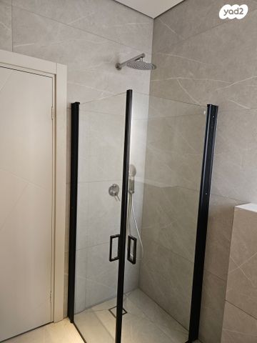 יחידת דיור, הרימון 1, מרכז שפירא, מרכז שפירא