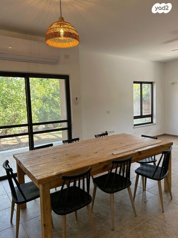 בית פרטי/ קוטג', אלון 201, כחל, כחל