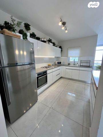 דירה, אריה בן אליעזר 41, מרכז העיר דרום, נתניה