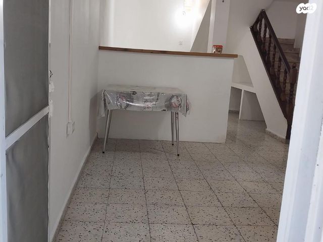 יחידת דיור, האלון 17, אורנית, אורנית