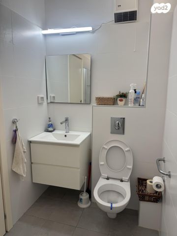 גג/ פנטהאוז, רמב"ם 22, מרכז דרום, רעננה