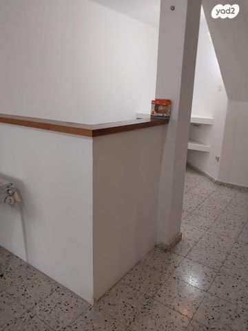 יחידת דיור, האלון 17, אורנית, אורנית