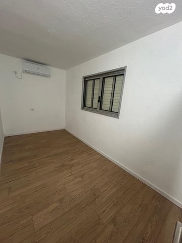 דירה, העלייה הראשונה 3, נווה יהושע, ערמונים, רמת גן