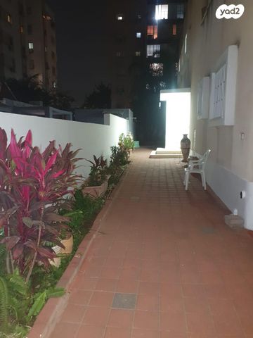 דירה, עמוס 14, נאות יהודית ונווה ארזים, חולון