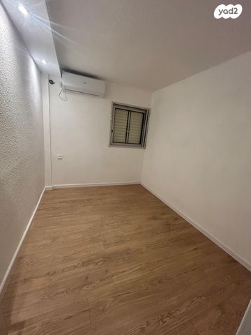 דירה, העלייה הראשונה 3, נווה יהושע, ערמונים, רמת גן