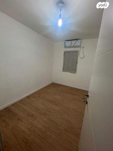 דירה, העלייה הראשונה 3, נווה יהושע, ערמונים, רמת גן