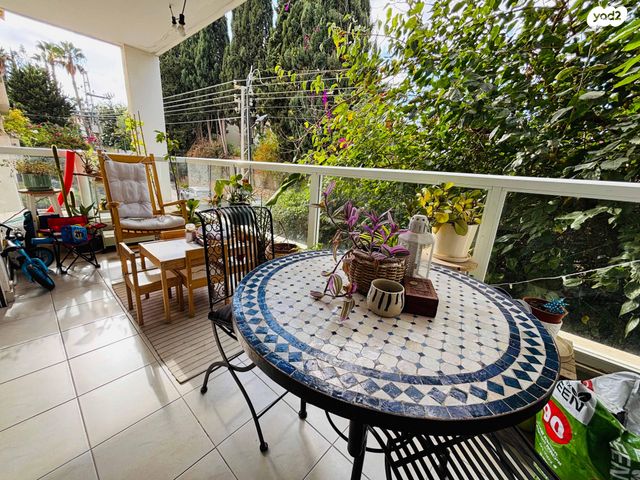 דירה, השרון 15, קרית יערים, רמת השרון