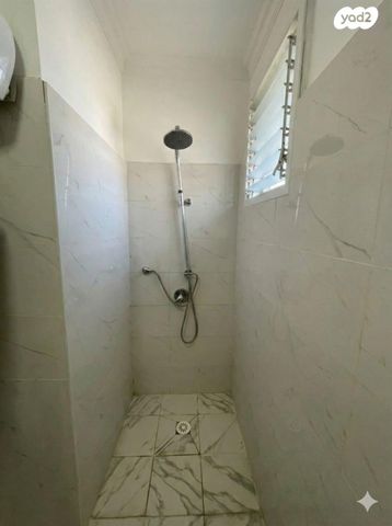 דירה, הרברט סמואל 17, רמב"ם, חדרה