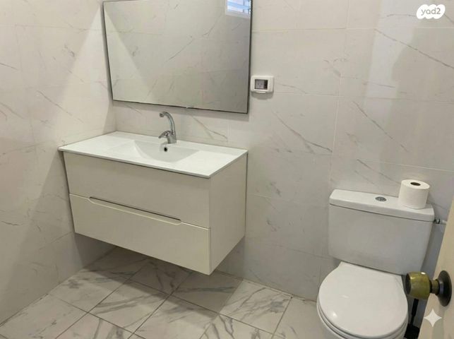 דירה, הרברט סמואל 17, רמב"ם, חדרה