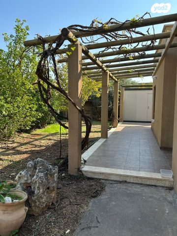 בית פרטי/ קוטג', אלון 201, כחל, כחל