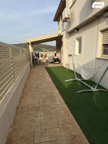 דו משפחתי, אודם, סביונים, מעלות תרשיחא