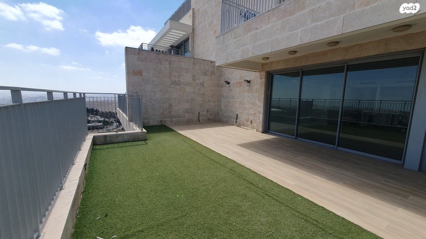 גג/ פנטהאוז