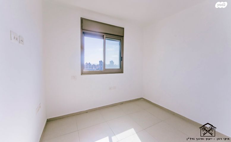 דירה, דווייט דייוויד איזנהאואר 1, אגמים, נתניה