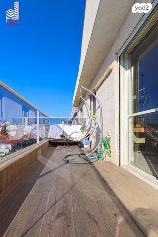 דופלקס, דרך דון יצחק אברבנאל 19, רמת אפרים, נתניה