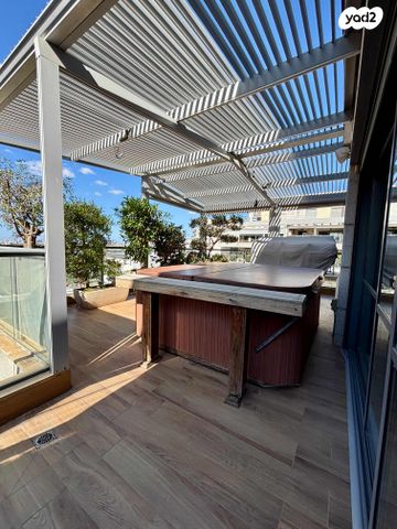 גג/ פנטהאוז, נחלת יהודה, ראשון לציון