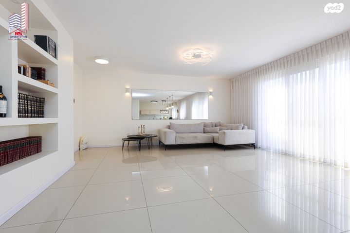 דופלקס, דרך דון יצחק אברבנאל 19, רמת אפרים, נתניה