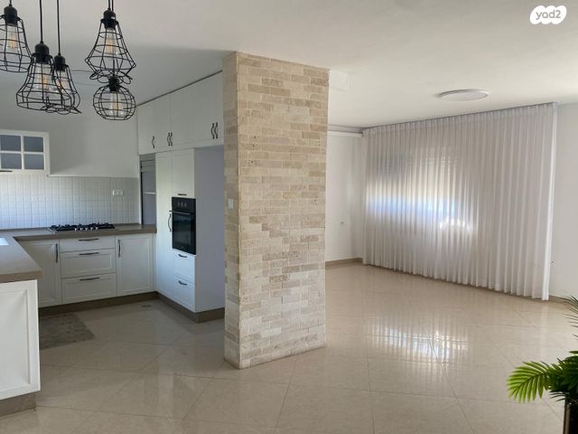 אירוס הארגמן 34