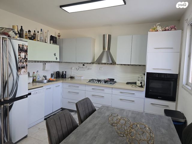 דופלקס, צוותא ב, אלפי מנשה