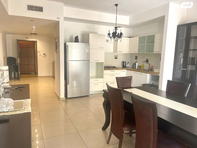 דירת גן, שדרות הנשיא השישי, קרית הלאום, ירושלים