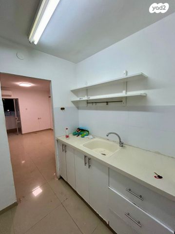 דירה, לוחמי הגטאות 1, צור שלום, קרית ביאליק