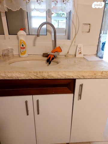 דירה, תל חי 18, הדר מרכז, חיפה