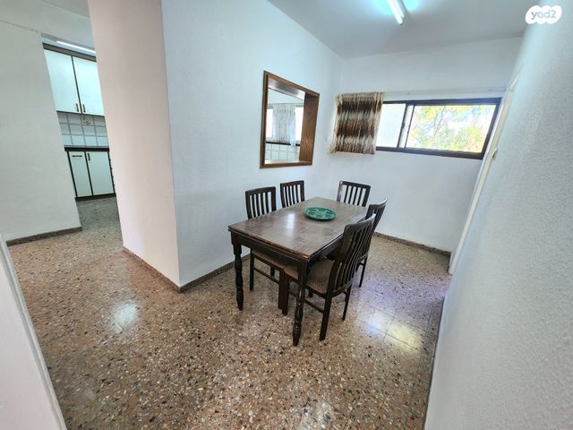 דירה, שדרות ג'יימס דה רוטשילד 8, קרית אליעזר, חיפה