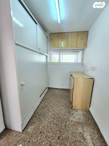 דירה, שדרות ג'יימס דה רוטשילד 8, קרית אליעזר, חיפה