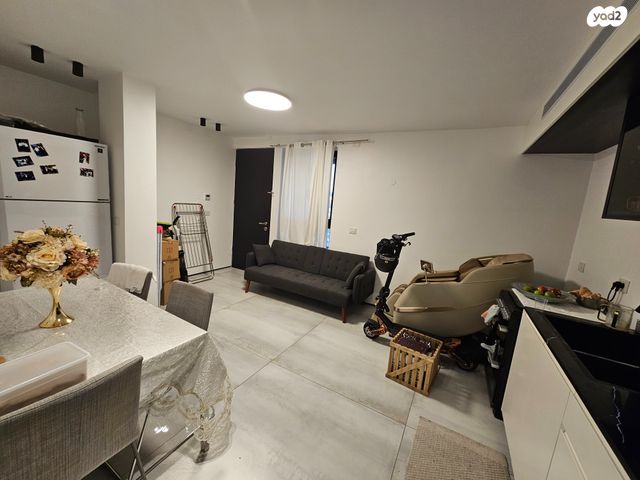 דירה, ענתות, גבעת זאב