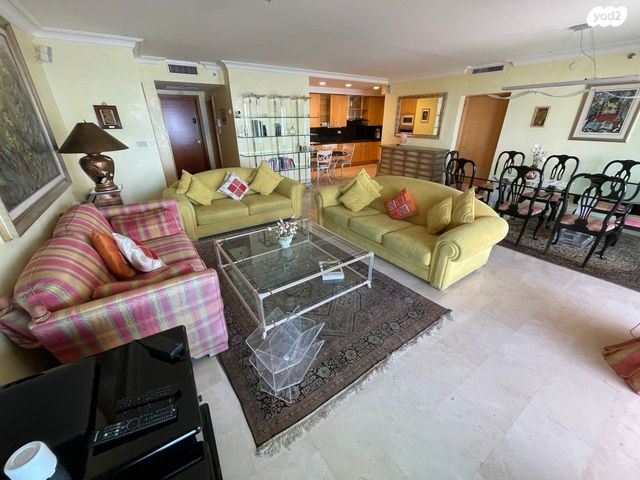 דירה, יפה נוף, כרמל מרכזי - שד' קיש, חיפה