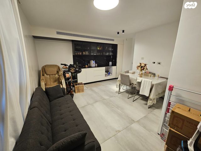 דירה, ענתות, גבעת זאב