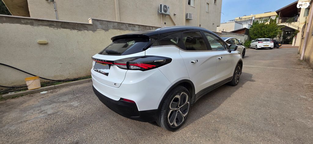 ג׳ילי Geometry C