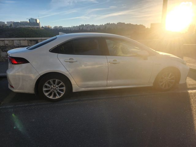 מודעת רכב טויוטה קורולה