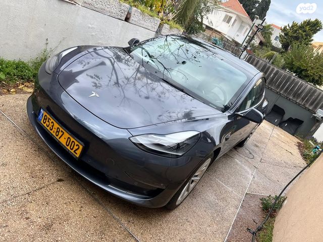 מודעת רכב טסלה מודל 3