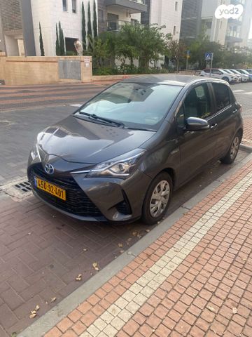 טויוטה יאריס