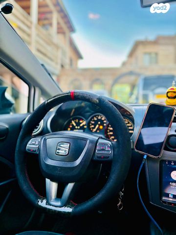 מודעת רכב סיאט לאון