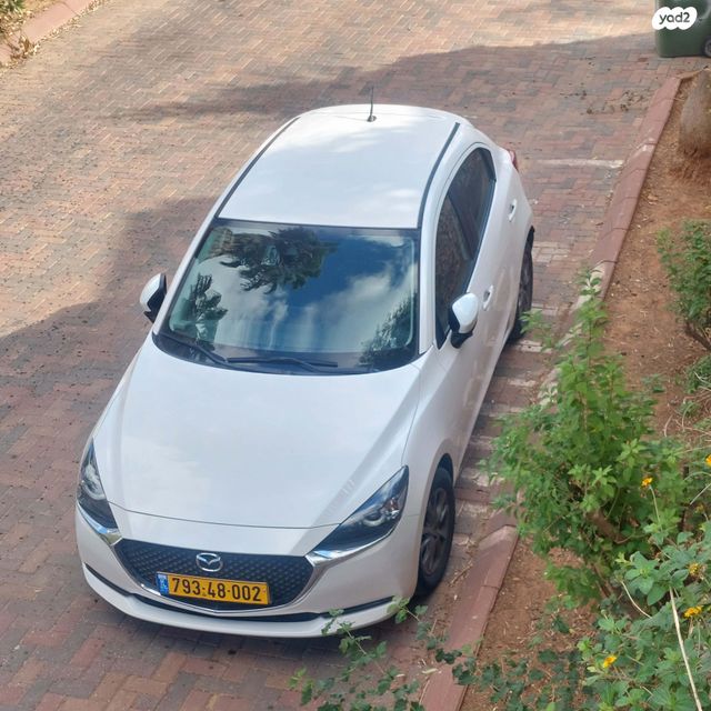מודעת רכב מאזדה 2