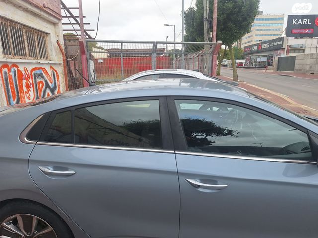 יונדאי איוניק