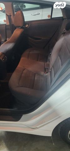 יונדאי איוניק