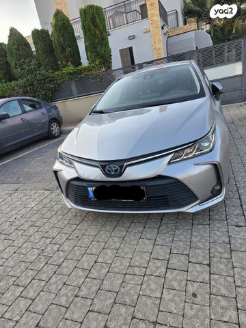 טויוטה קורולה