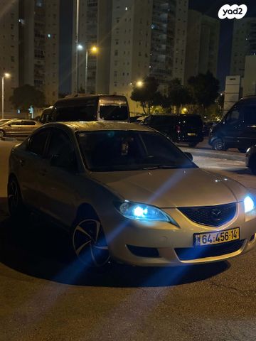 מודעת רכב מאזדה 3