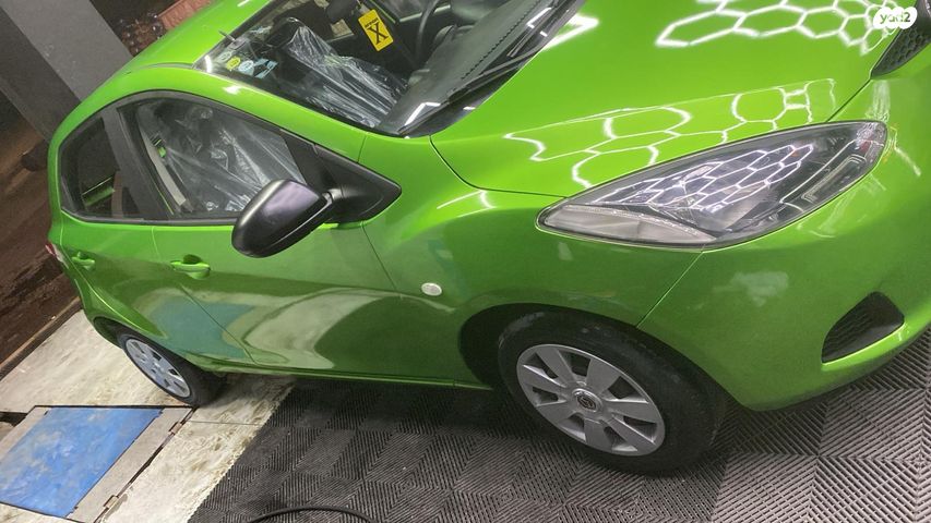 מודעת רכב מאזדה 2