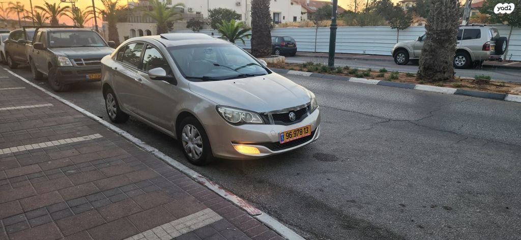 מודעת רכב אם ג'י 350