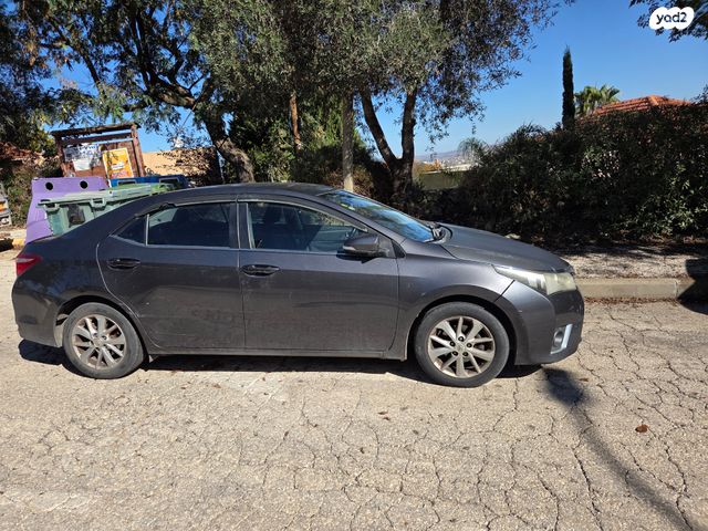 טויוטה קורולה