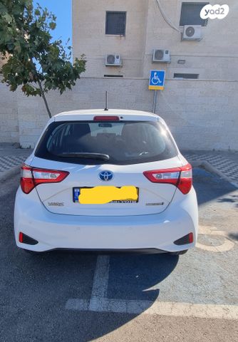 טויוטה יאריס