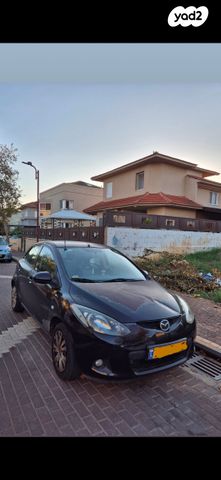 מודעת רכב מאזדה 2