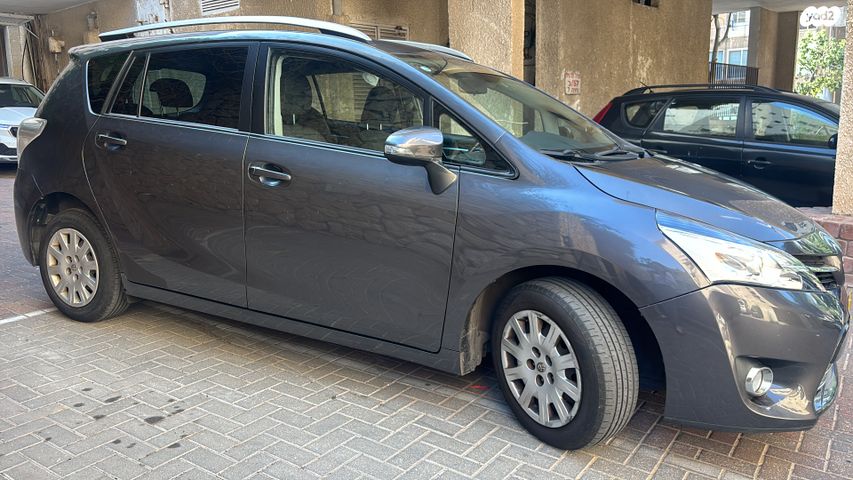 מודעת רכב טויוטה ורסו