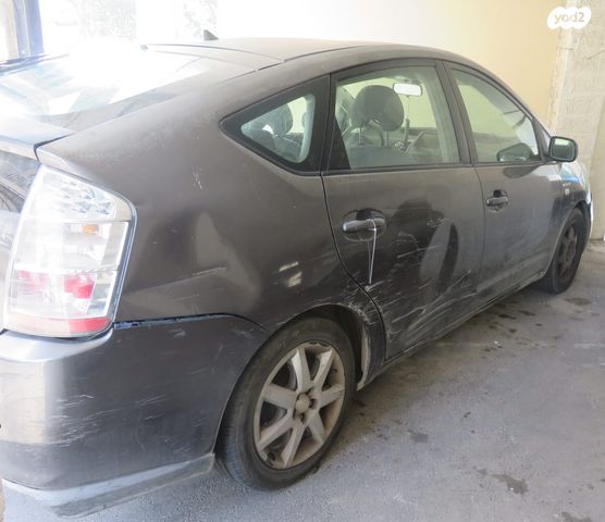 מודעת רכב טויוטה פריוס