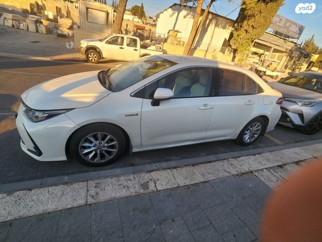 טויוטה קורולה